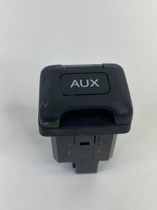 13-22 ACURA ILX 09-14 TSX CENTER CONSOLE AUDIO AUX AUXILIARY OUTLET JACK BEZEL