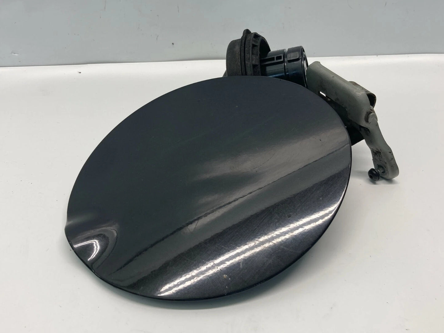 1998 1999 2000 2001 2002 2003 FORD ESCORT COUPE FUEL FILLER DOOR GAS COVER OEM
