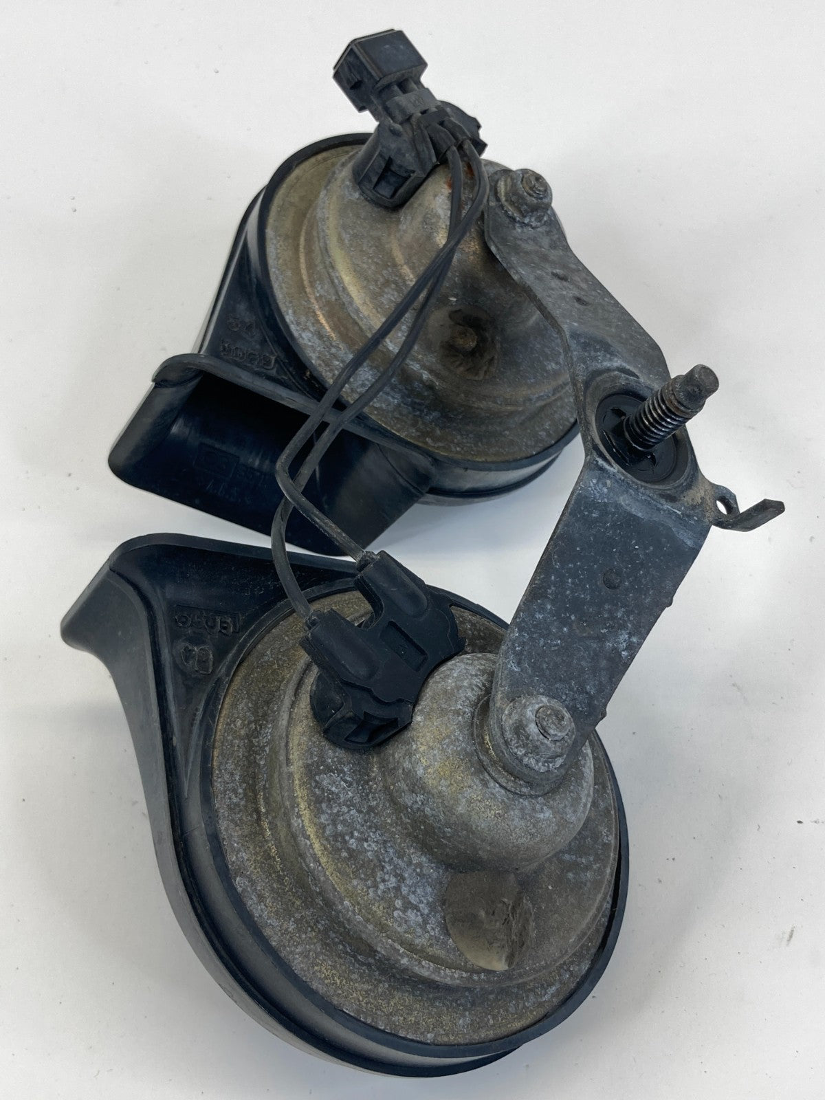 1999-2002 Lincoln Town Car Horn Low High Signal Alarm Siren Note Pair Assy OEM