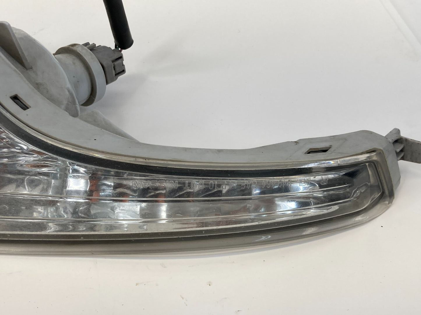 2013-2015 Nissan Altima Bumper Mounted Turn Signal Light Park Lamp Right Side