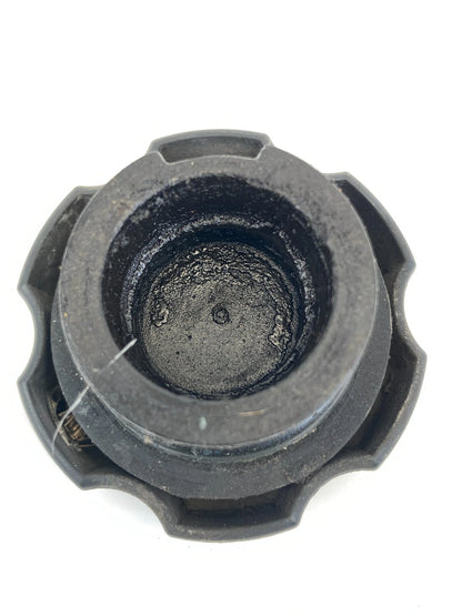 2002-2009 CHEVROLET TRAILBLAZER 4.2L ENGINE OIL FILLER CAP COVER LID SAE 5W-30
