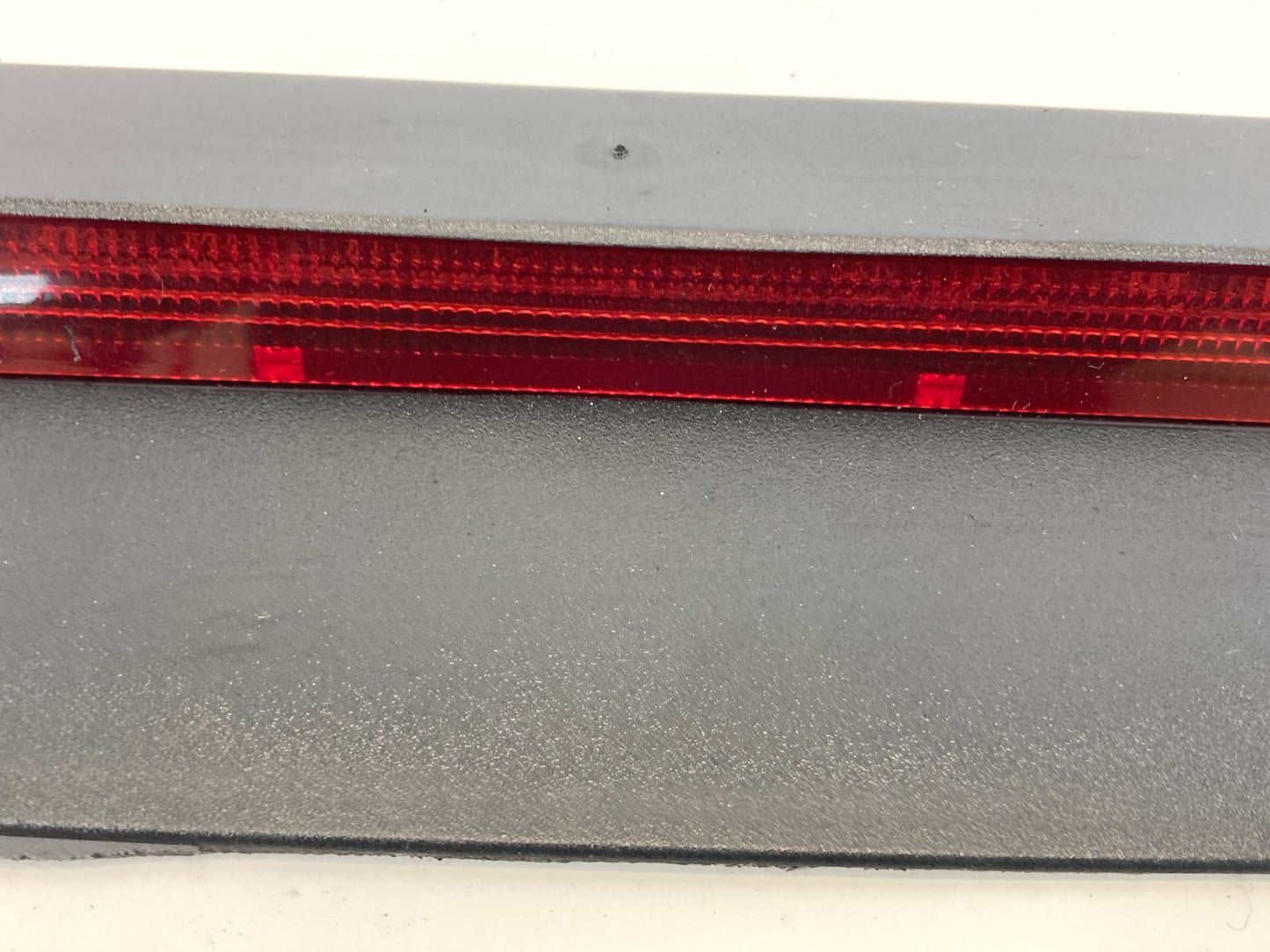 09-17 Volkswagen CC Rear Center Third Brake Stop Light Lamp High Mount 3C8945087