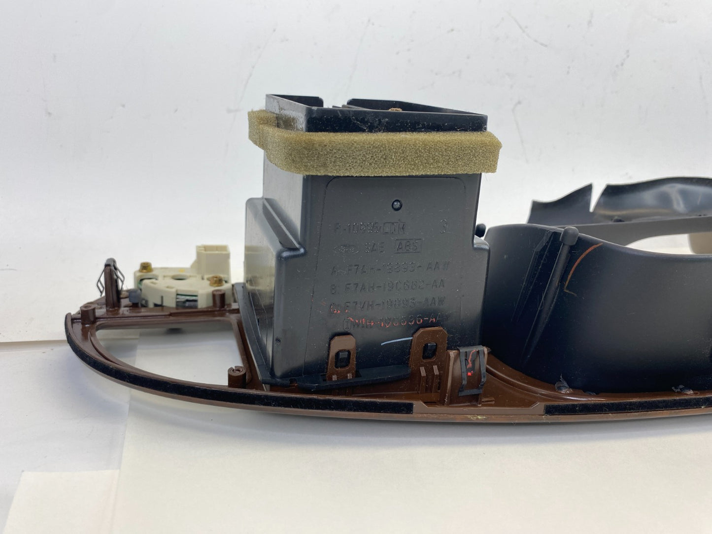 1998-2002 Lincoln Town Car Dash Cluster & Radio Bezel w/ Air Vent F7AH-19893-AAW