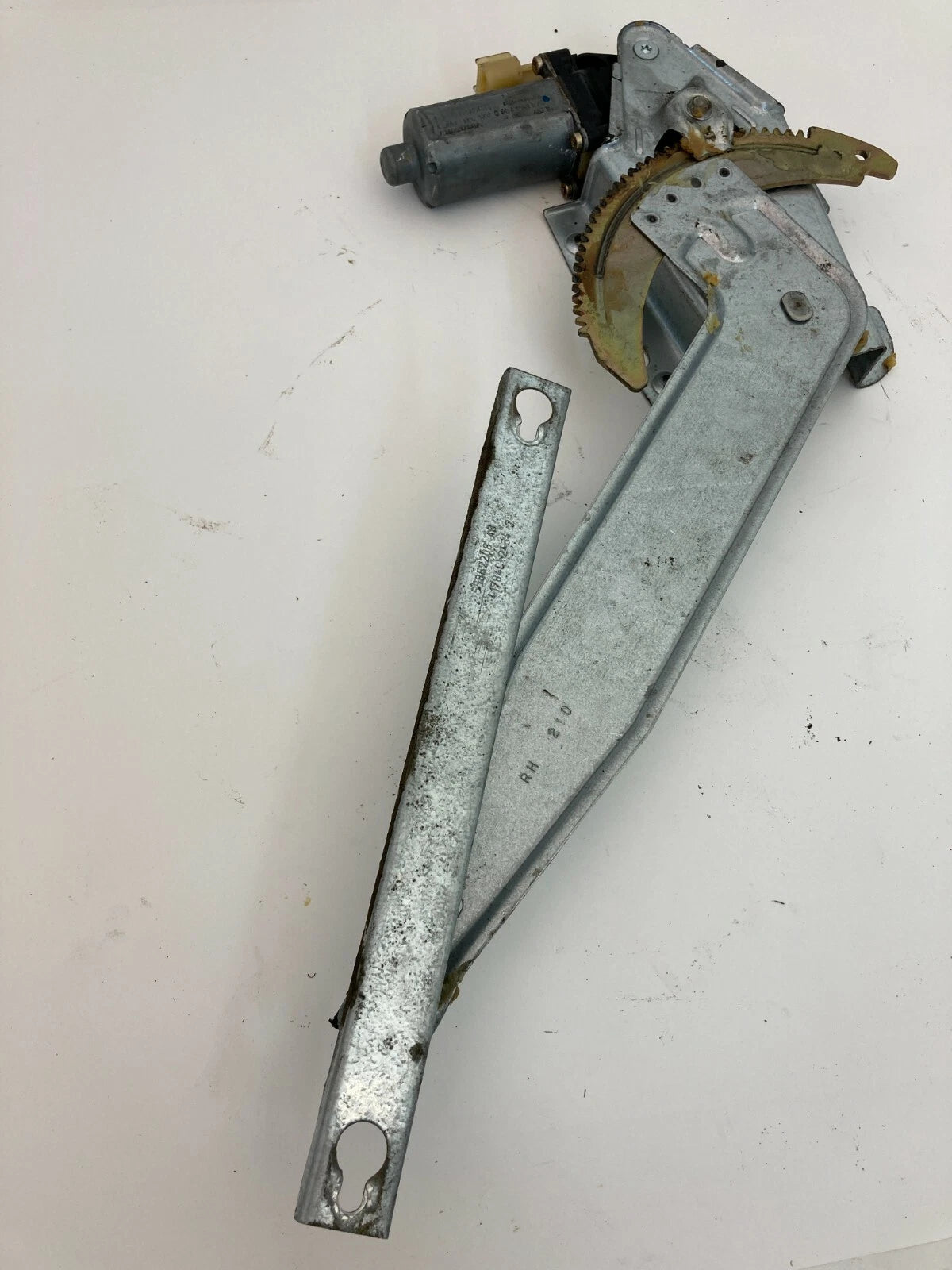 2004-2009 DODGE DURANGO REAR RIGHT PASSENGER DOOR WINDOW MOTOR REGULATOR OEM