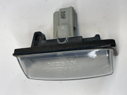 2013-2019 NISSAN SENTRA REAR LEFT OR RIGHT TRUNK LID LICENSE PLATE LIGHT LAMP