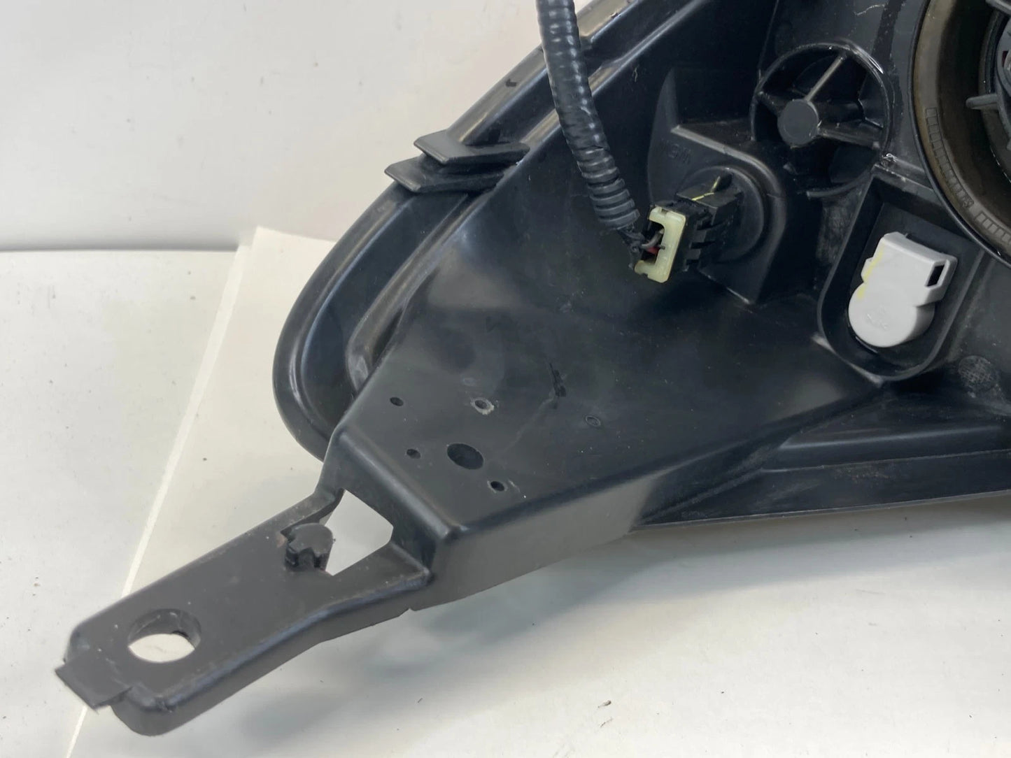 14-16 Nissan Versa Note Front Right Passenger Headlight Headlamp 26010-3WC0A OEM