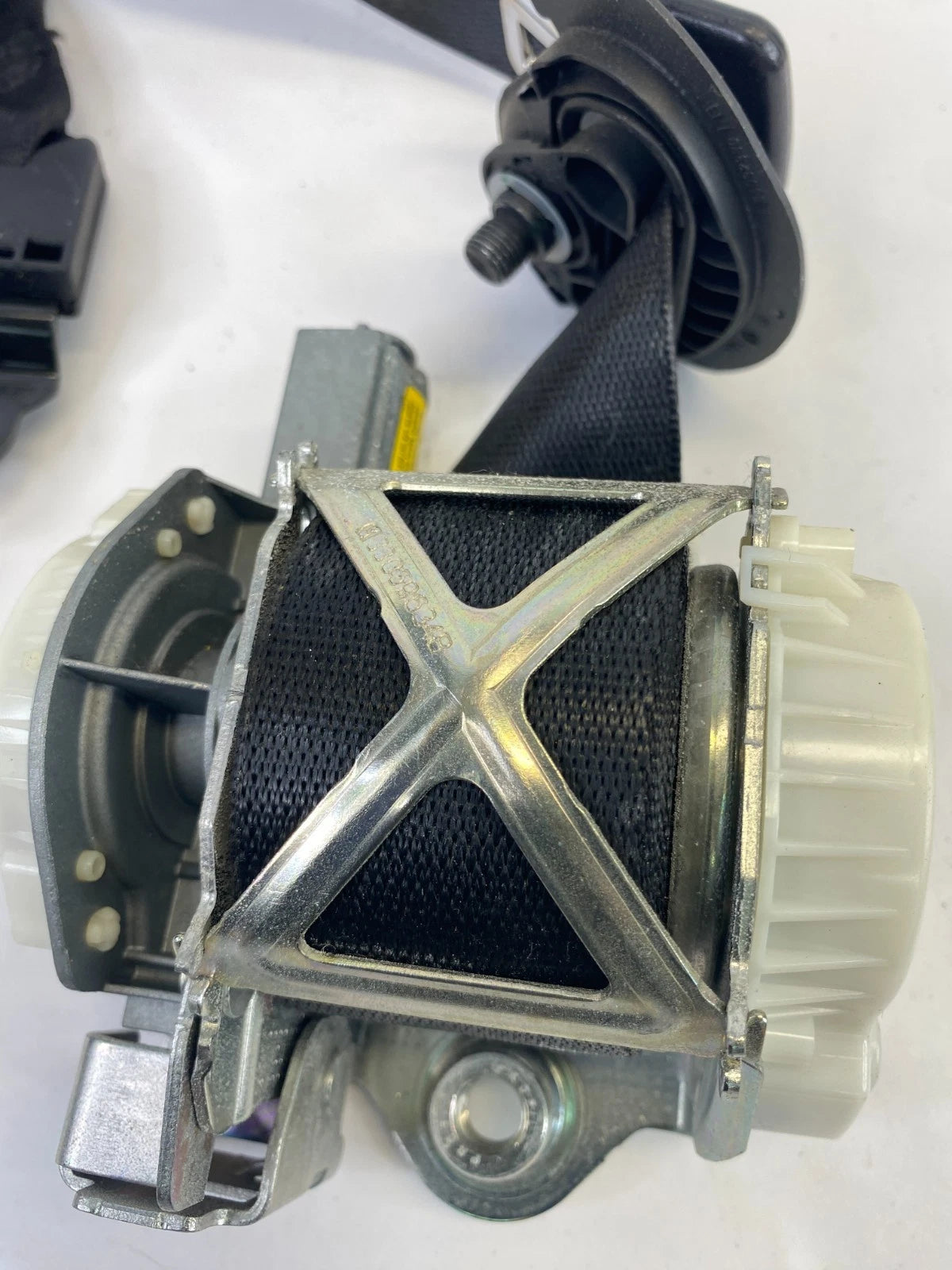 2010-2015 MERCEDES-BENZ GLK350 FRONT RIGHT SEAT BELT RETRACTOR 34019804 OEM