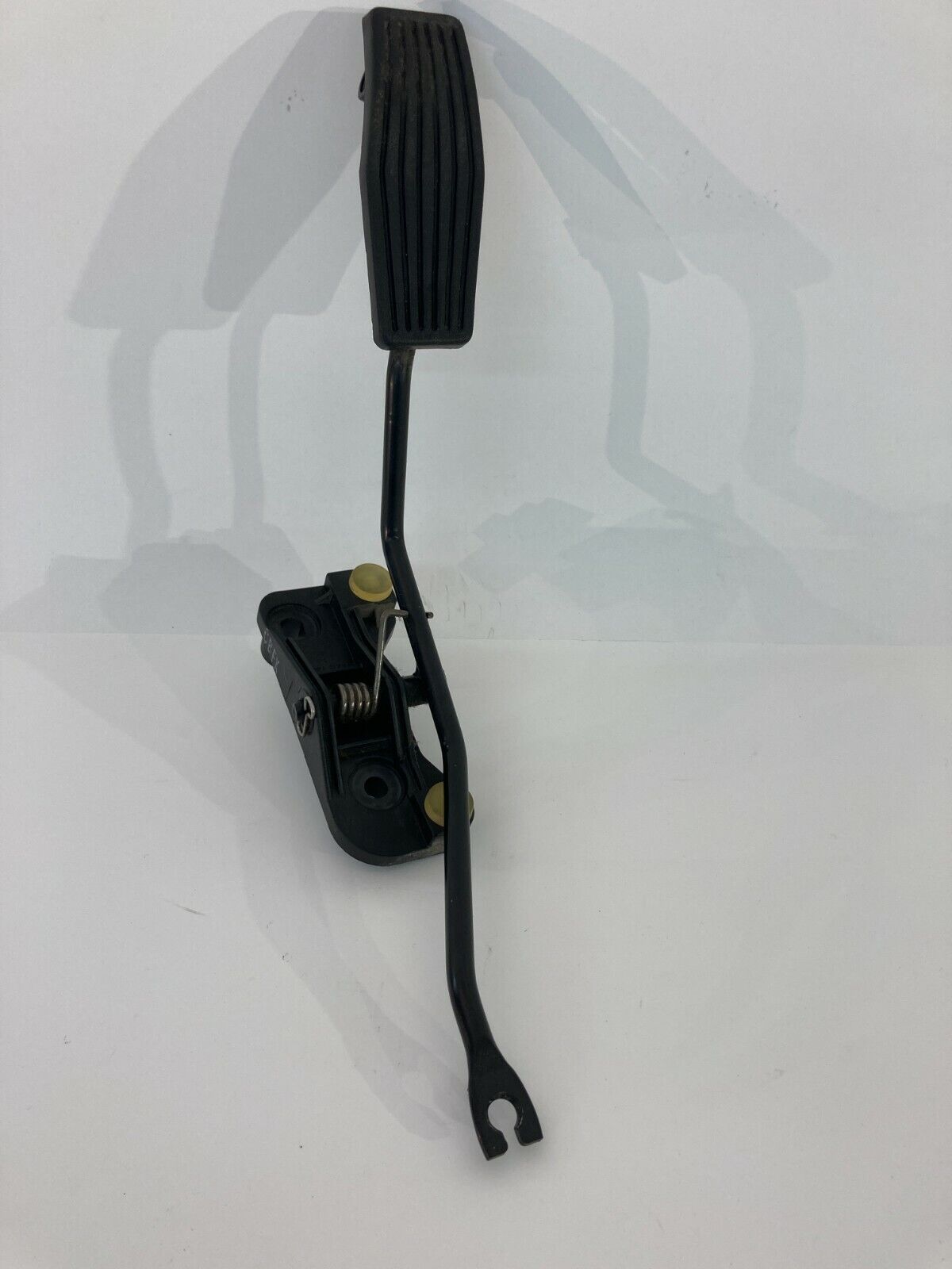 2006 - 2011 Hyundai Accent Hatchback Gas Pedal Throttle Accelerator Assy OEM