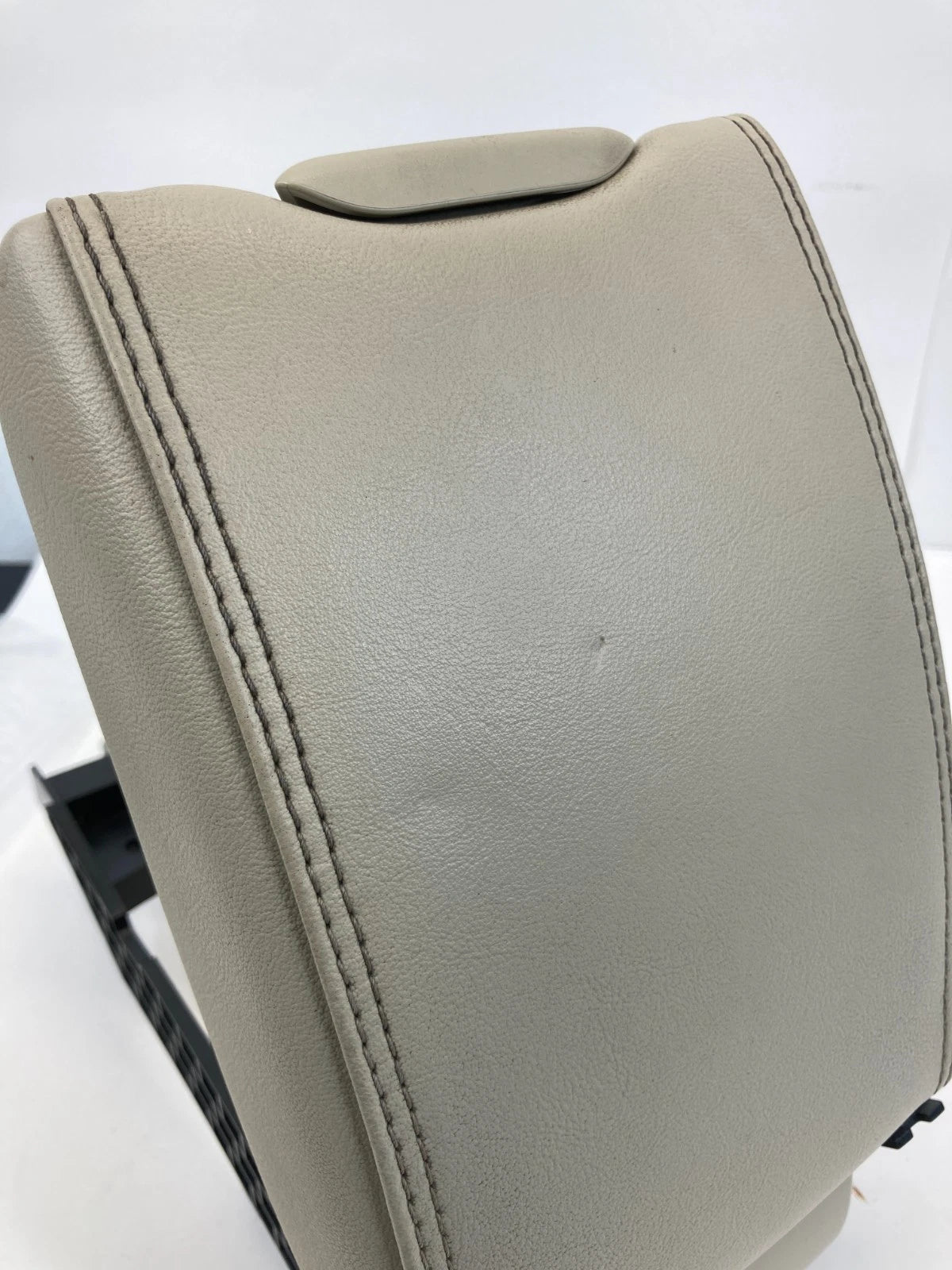 2011-2018 Volvo S60 07-16 S80 Center Console Armrest Lid & Cup Holder Cover OEM