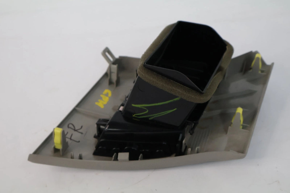 11-14 TOYOTA SIENNA DASH RIGHT A/C AIR VENT OUTLET DUCT W/ BEZEL 55680-08011 OEM