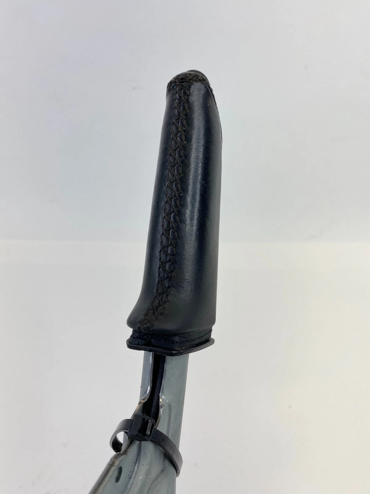 2004-2007 BMW 530I 525I EMERGENCY PARKING BRAKE HANDLE LEVER 34416770128-01 OEM