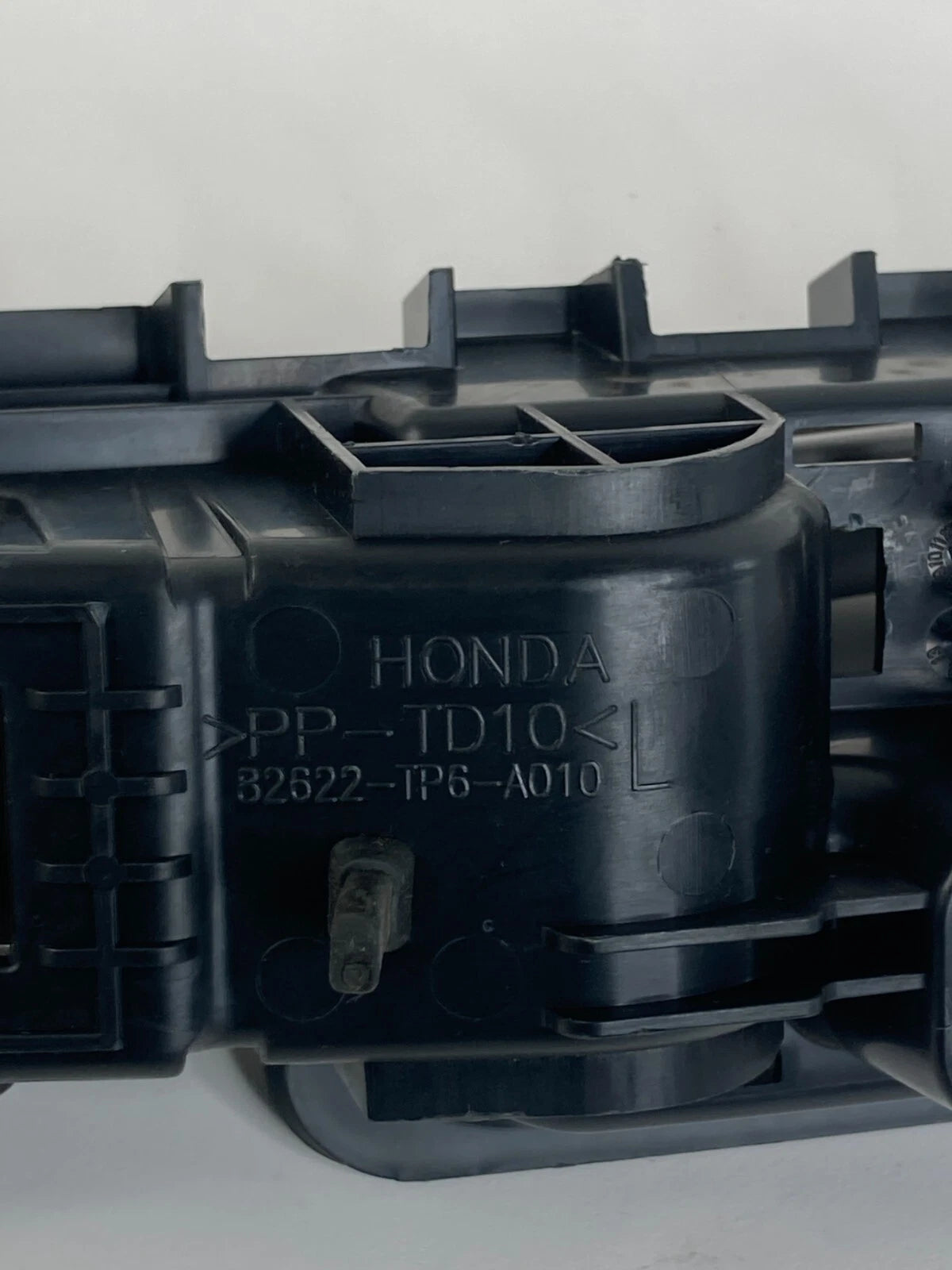 2010 2011 HONDA ACCORD CROSSTOUR REAR LEFT SEAT FOLDING ACTUATION RELEASE HANDLE