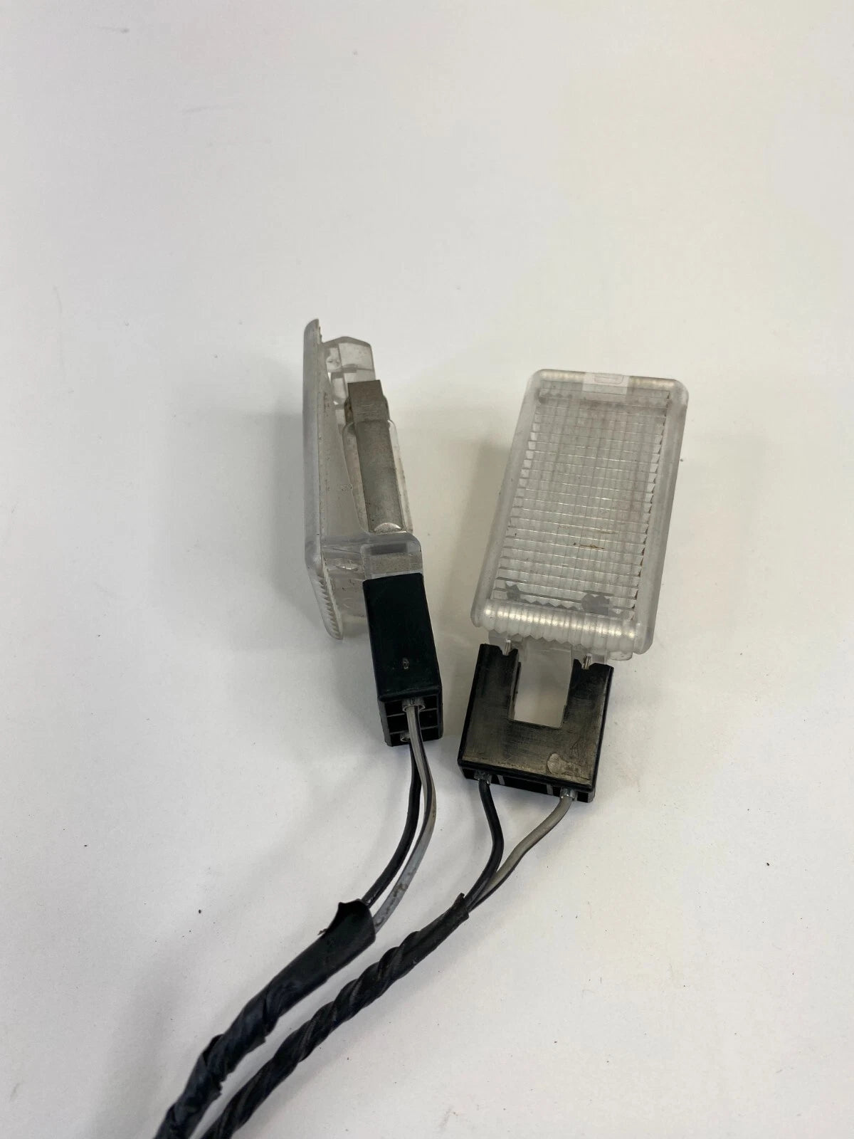 2009-2012 CHEVROLET TRAVERSE REAR LICENSE PLATE LIGHT LAMP SET PAIR OEM