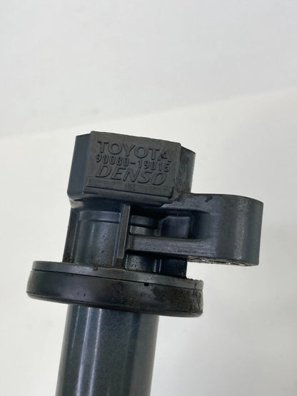 2000-2008 TOYOTA COROLLA 2003-2008 MATRIX 1.8L AT IGNITION COIL 9008019015 OEM