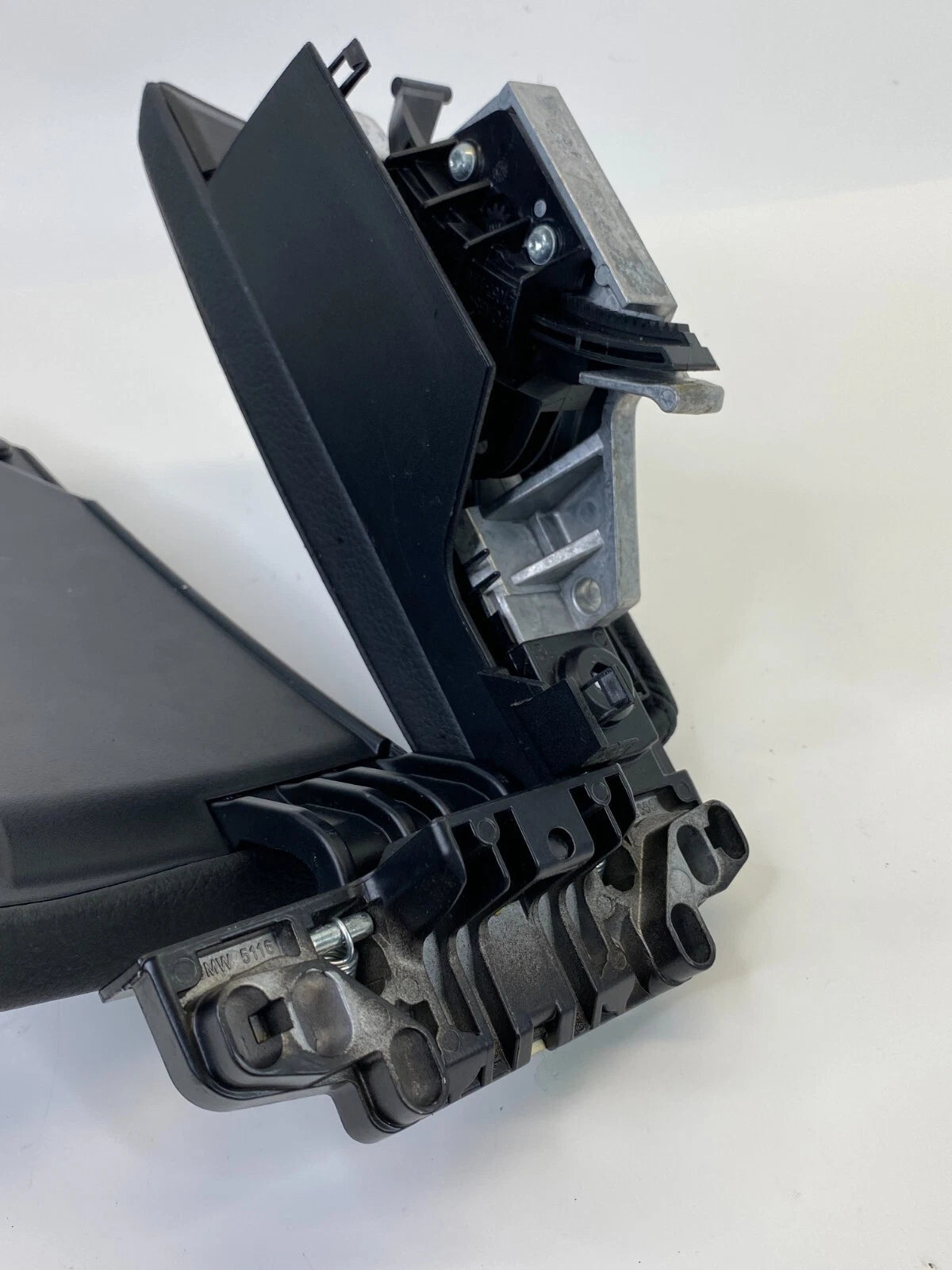 2009 2010 BMW 530I FRONT CENTER CONSOLE ARMREST LID ASSEMBLY 51169144941 OEM