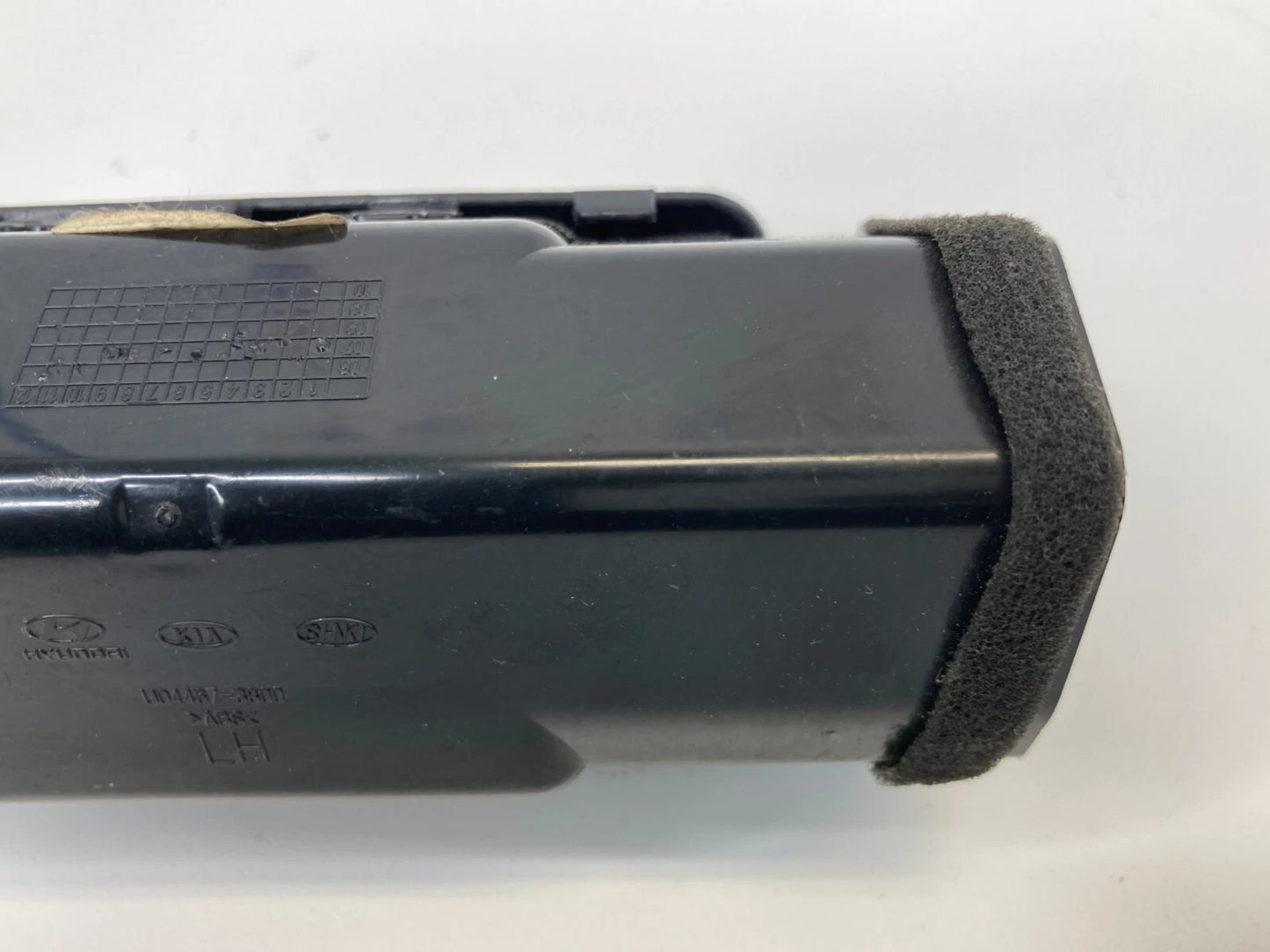 2007-2009 HYUNDAI SANTA FE REAR LEFT PILLAR AC VENT DUCT OEM FACTORY U04467-3800
