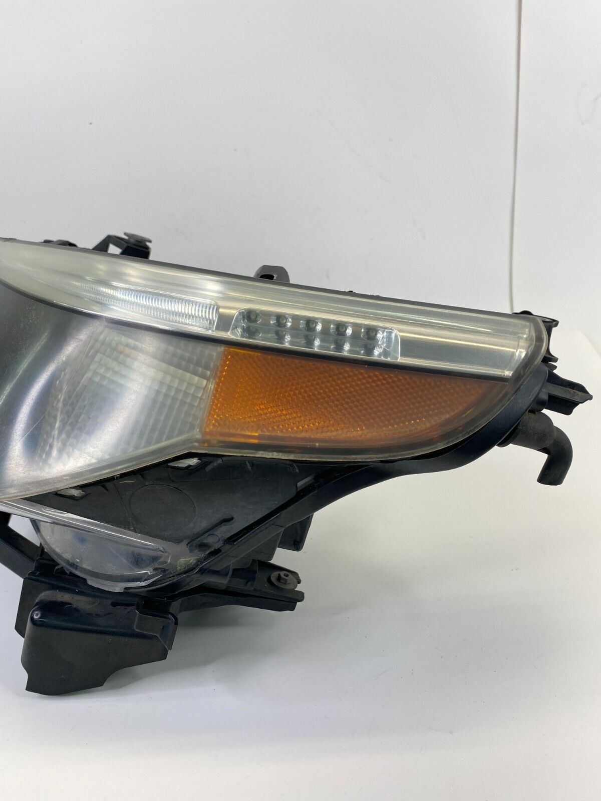 2004-2007 BMW 525i 530i Sedan Front Left Driver Side Headlight Headlamp OEM