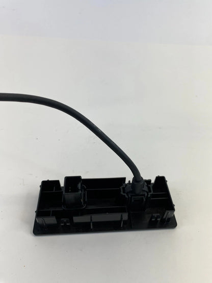 13-16 Ford Fusion Console Audio USB AUX Auxiliary Jack Socket Port DS7T14D202DC