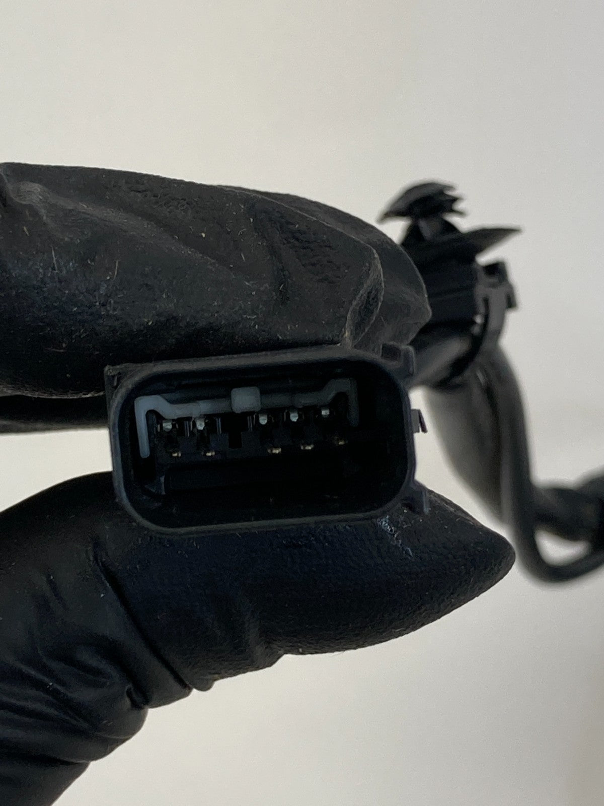 2013-2018 Ford C-Max Front Right Passenger Side Seat Belt Buckle OEM