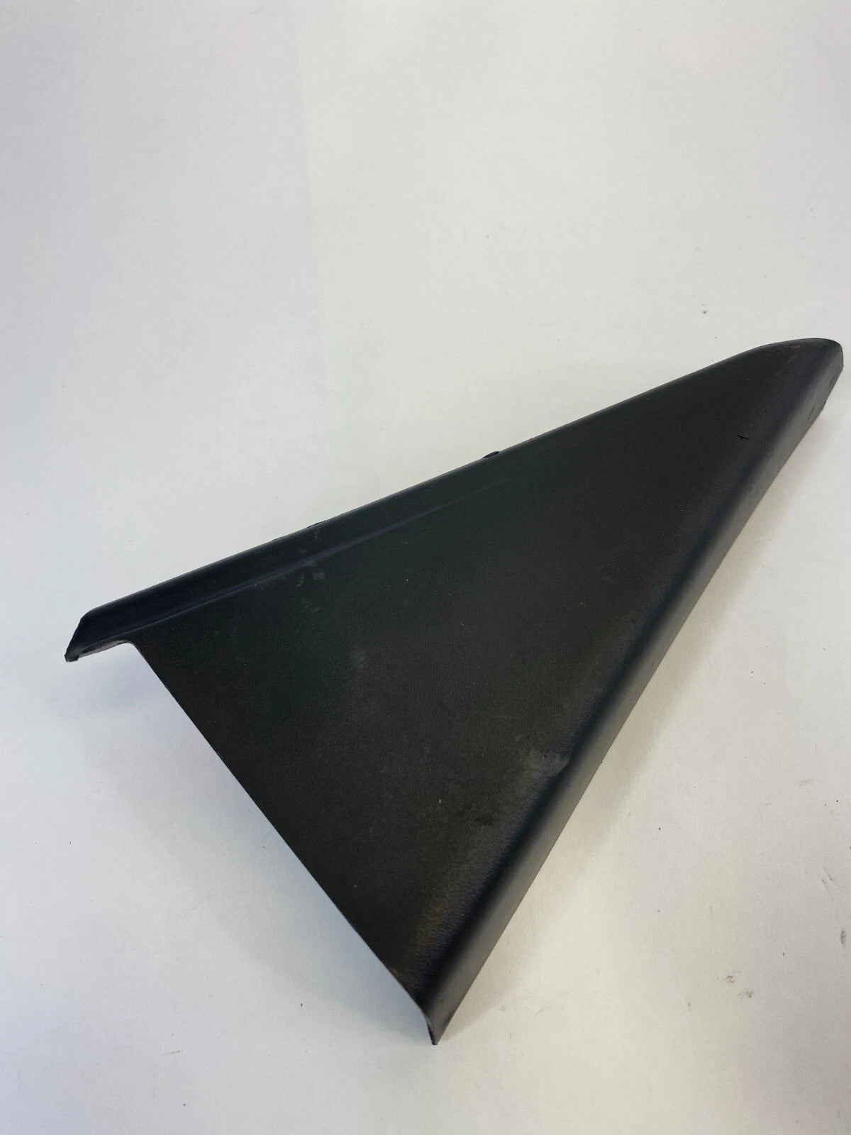 2009 2010 HYUNDAI ELANTRA SDN REAR LEFT BACK DOOR INNER DELTA CORNER 83910-2H001