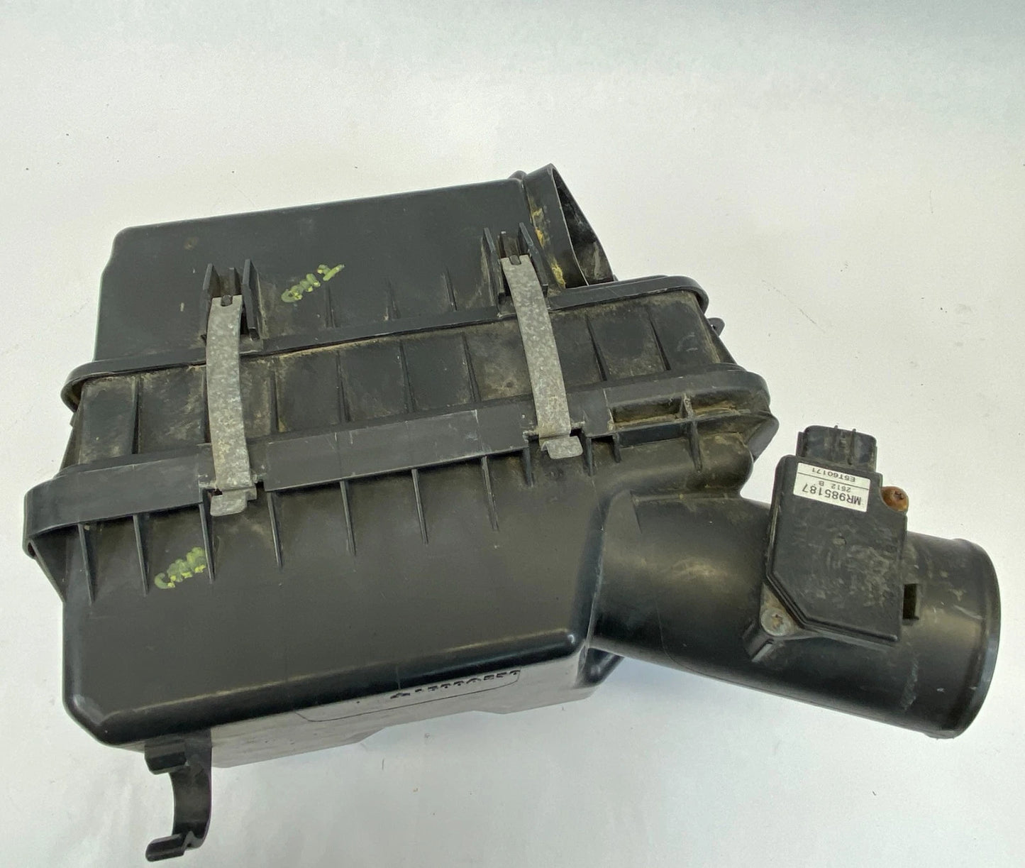 2008-2013 MITSUBISHI OUTLANDER AIR CLEANER INTAKE BOX FILTER ASSEMBLY 1500A230