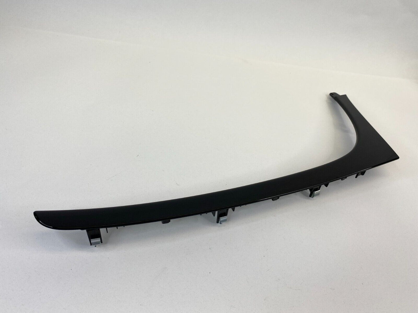 2011 2012 2013 Buick Regal Front Right Lower Dash Cover Trim Molding 13221845