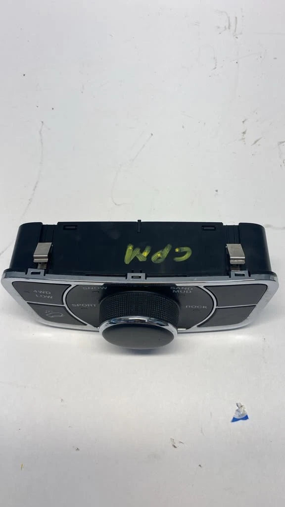 2011-2013 JEEP GRAND CHEROKEE TRANSFER CASE CONTROL SWITCH OEM P56046234AD