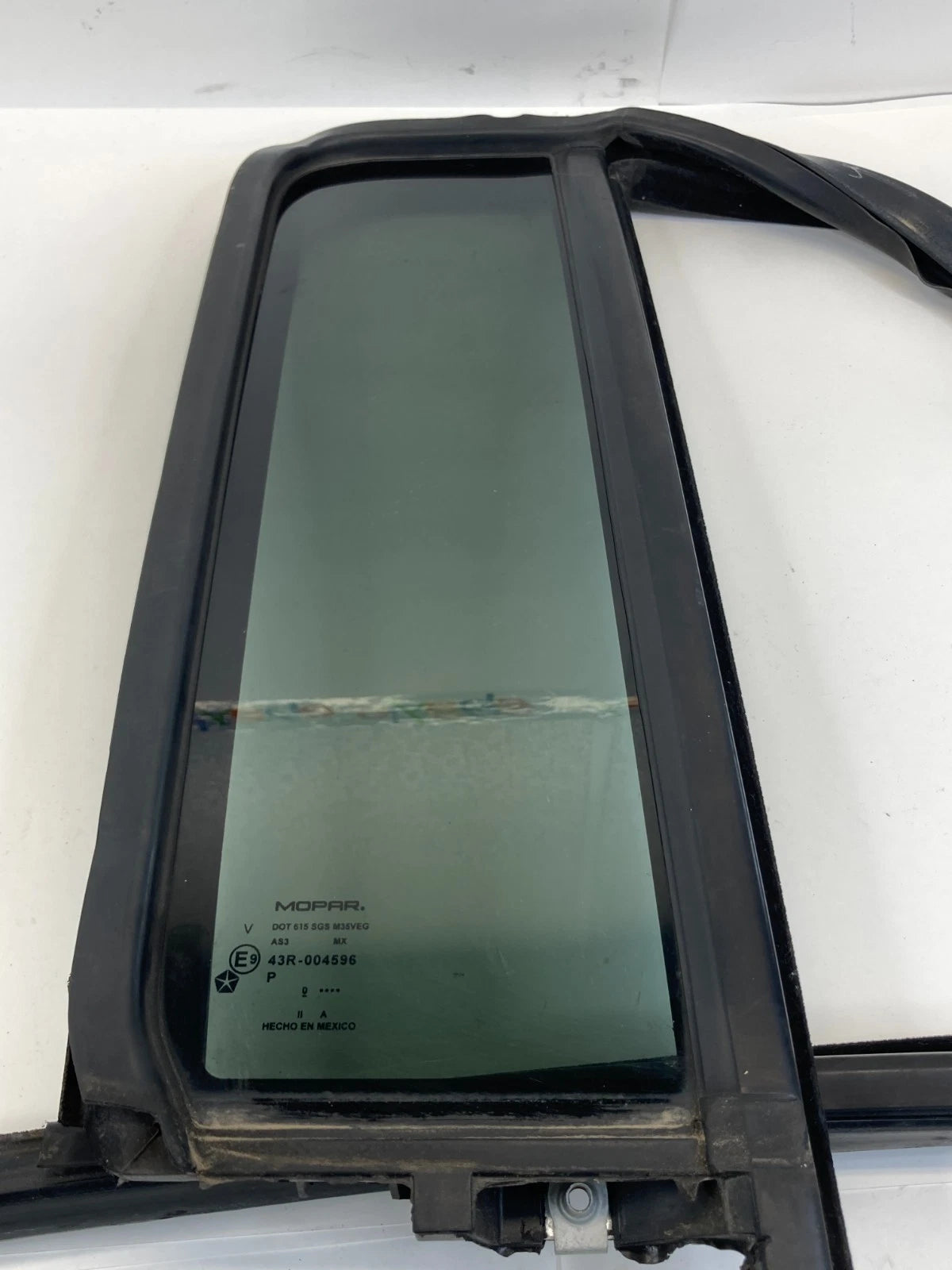 2008-2012 JEEP LIBERTY REAR RIGHT WINDOW VENT QUARTER GLASS OEM