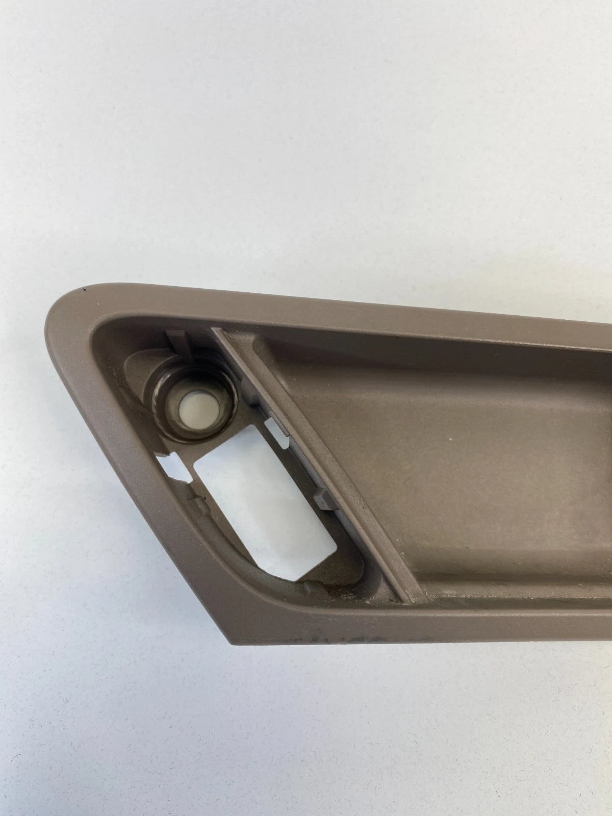 06-11 MERCEDES-BENZ ML 350 FRONT RIGHT SIDE INTERIOR DOOR HANDLE COVER BEZEL OEM
