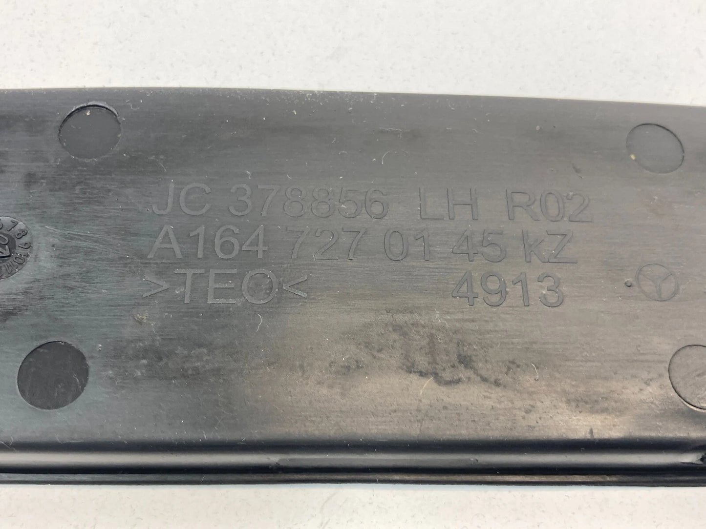 2006-2011 MERCEDES-BENZ ML350 FRONT LEFT RUBBER DOOR POCKET MAT 1647270145 OEM