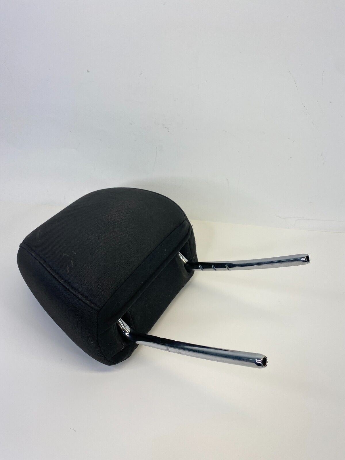 2012 2013 Ford Fiesta Front Seat Right Passenger Headrest Head Rest OEM