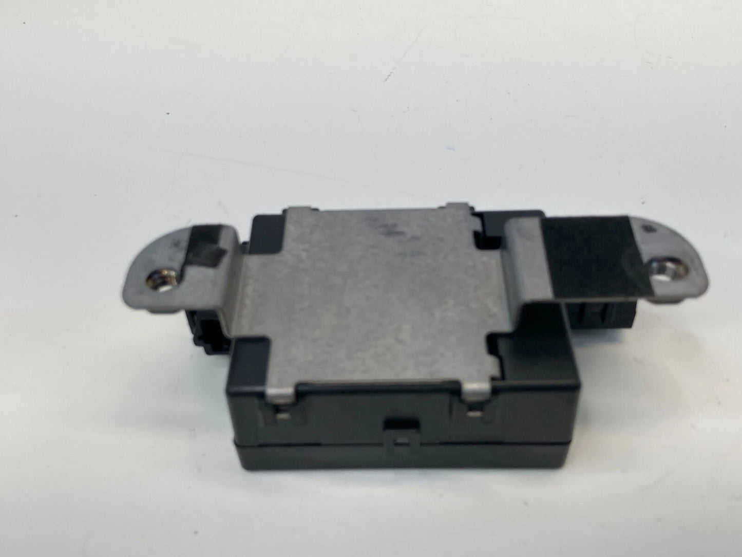 1996-2004 ACURA RL REAR BACK WINDSHIELD DEFROSTER RELAY CONTROL MODULE UNIT OEM