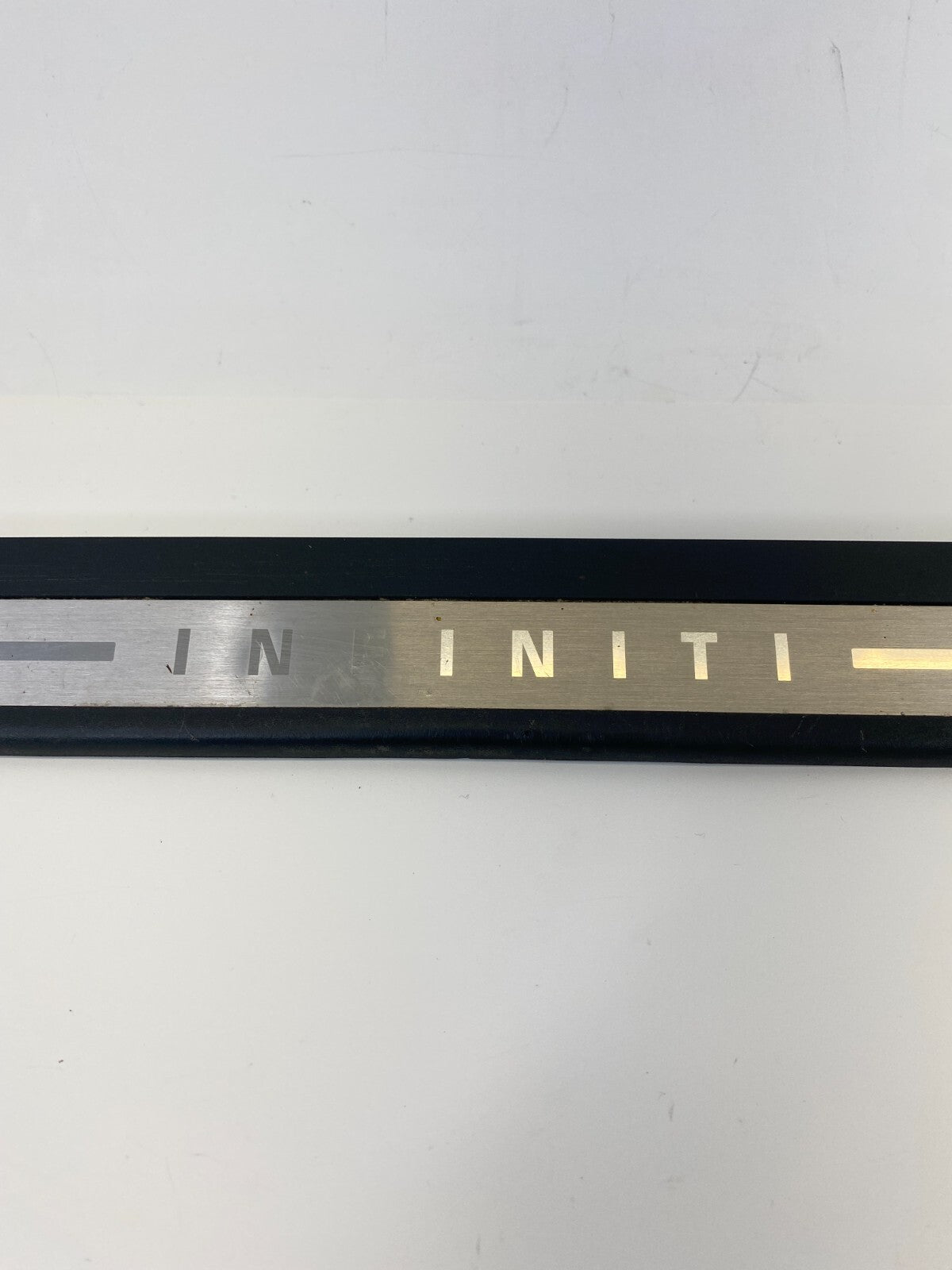 07 08 Infiniti G35 09-13 G37 Sedan Front Right Door Sill Scuff Plate 769B0-JK600