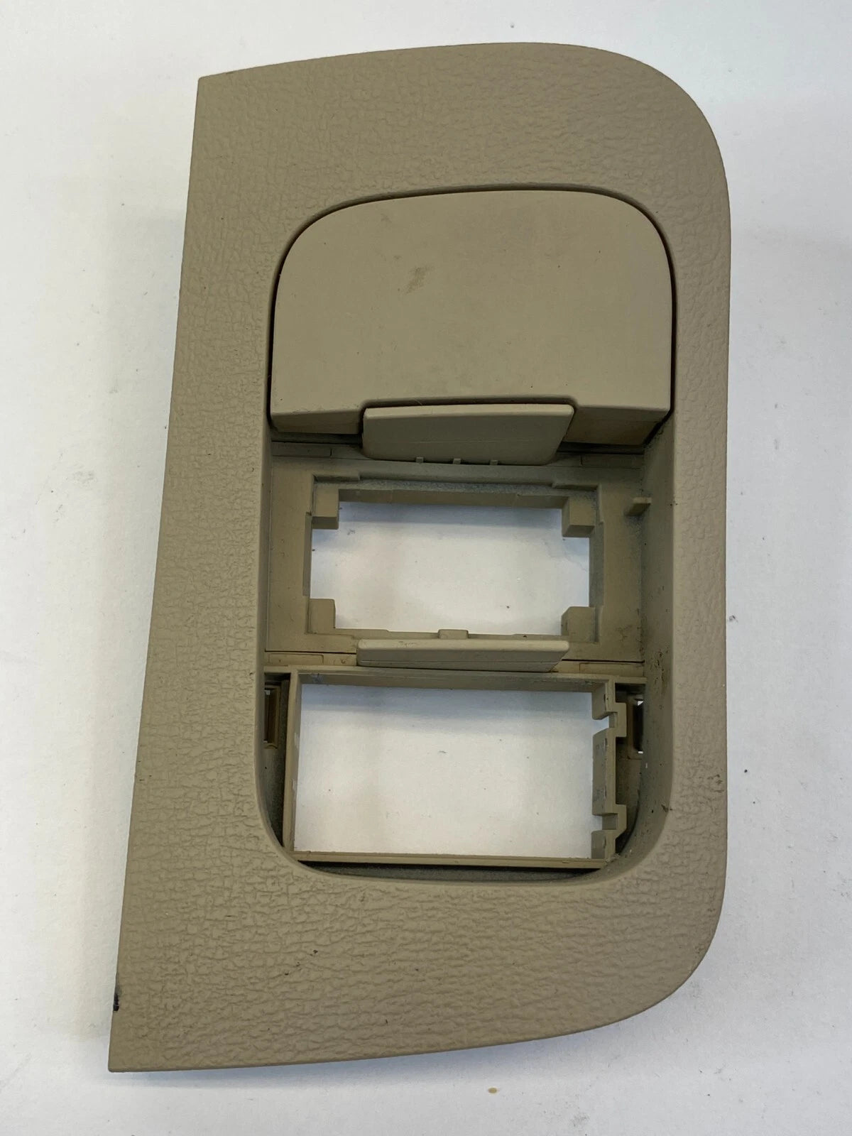 2007-2011 HYUNDAI SONATA SEDAN 4DR 2.4L DASH DIMMER TRACTION SWITCH COVER BEZEL