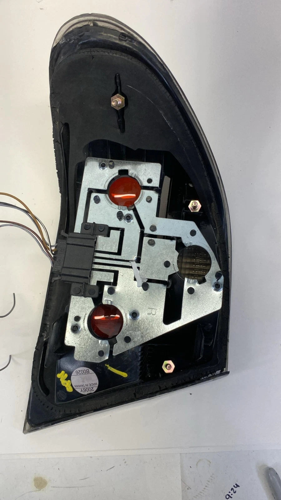 1998 1999 MERCEDES-BENZ E430 TAIL LIGHT LAMP RIGHT SIDE OUTER AFTERMARKET