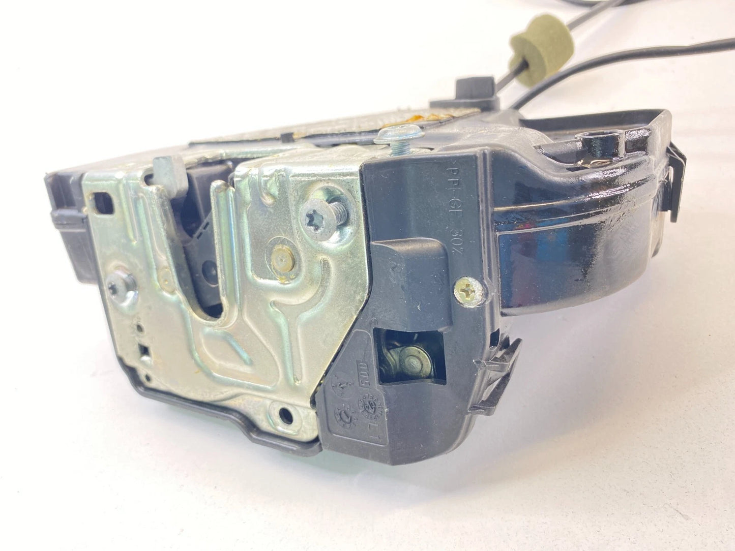 2003-2006 MERCEDES-BENZ E500 2003-2009 E320 REAR LEFT DOOR LOCK LATCH OEM