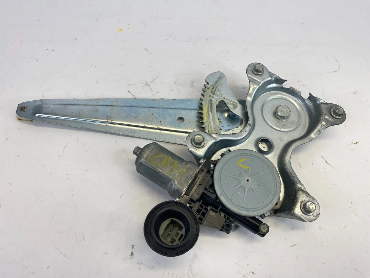 2009-2019 TOYOTA COROLLA REAR LEFT DOOR POWER WINDOW MOTOR REGULATOR 85710-AE010