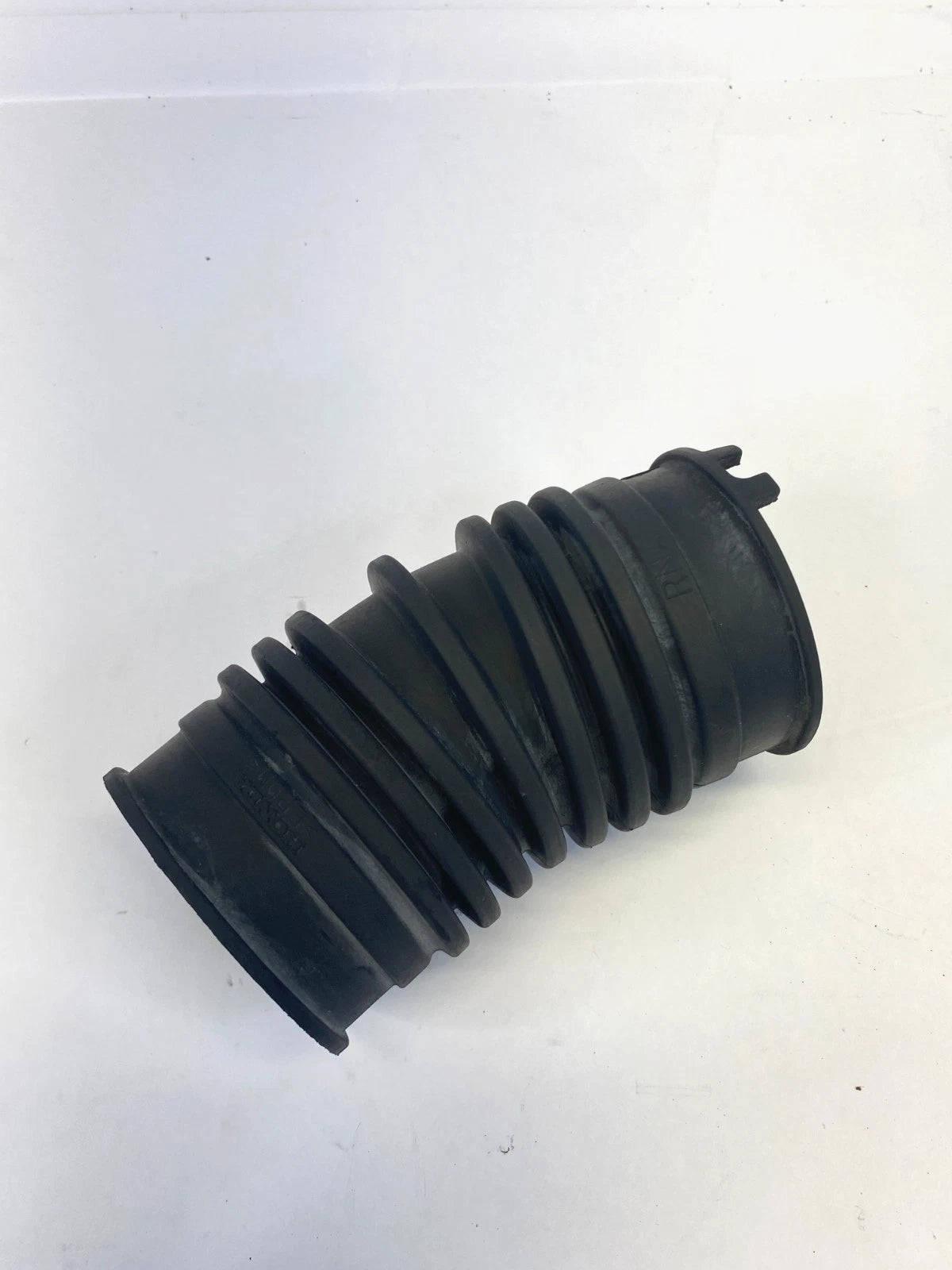 06-11 HONDA CIVIC COUPE 1.8L AIR CLEANER INTAKE HOSE TUBE DUCT TO RESONATOR OEM