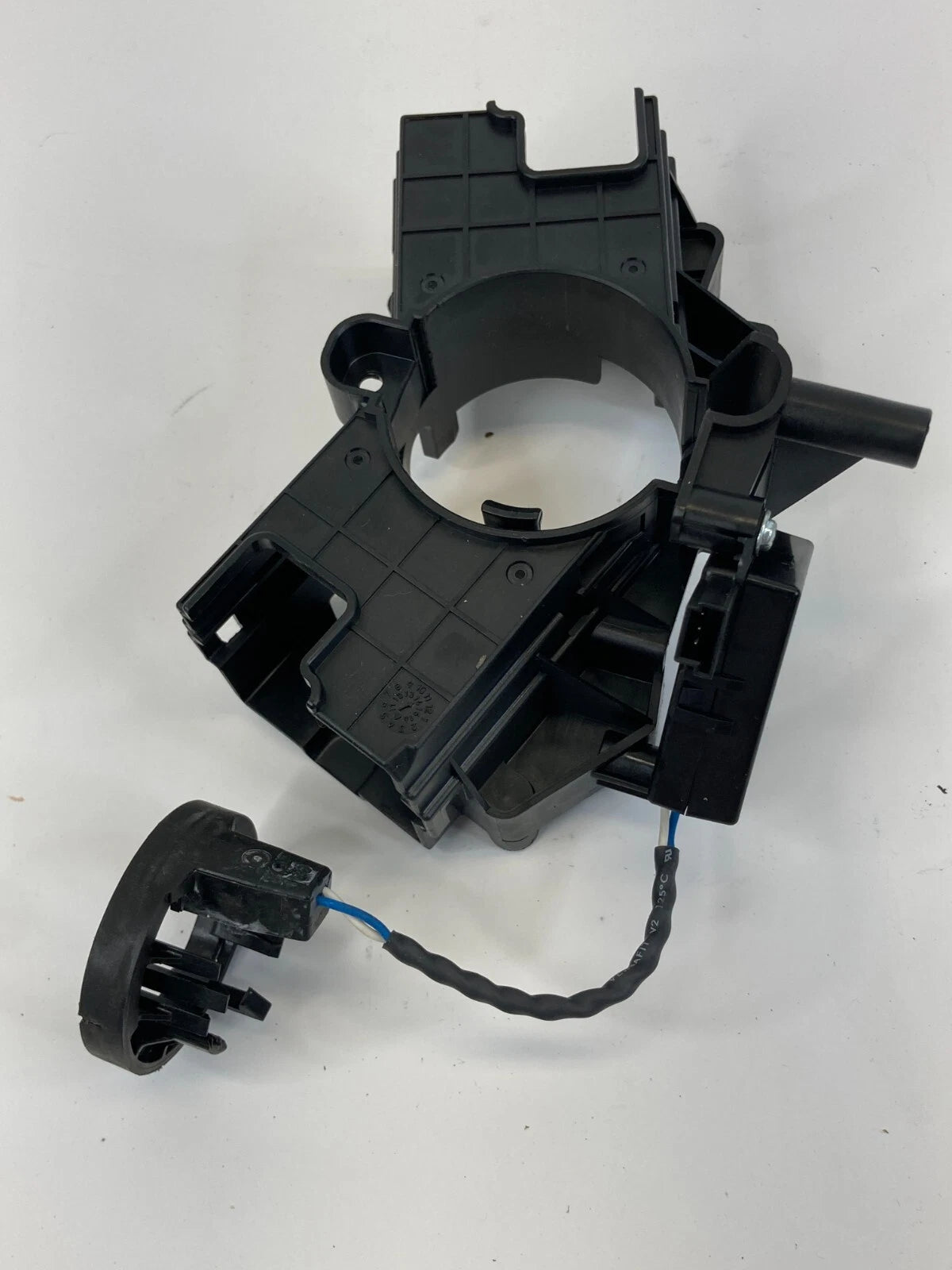 2012-2016 CHEVROLET CRUZE STEERING COLUMN SWITCH HOUSING MOUNT OEM