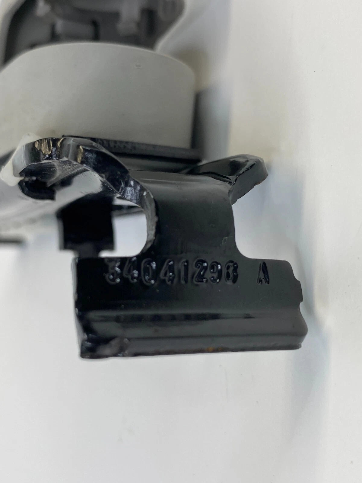 2009 2010 VOLKSWAGEN ROUTAN FRONT RIGHT SEAT BELT HEIGHT ADJUSTER 1DW77ES3AA