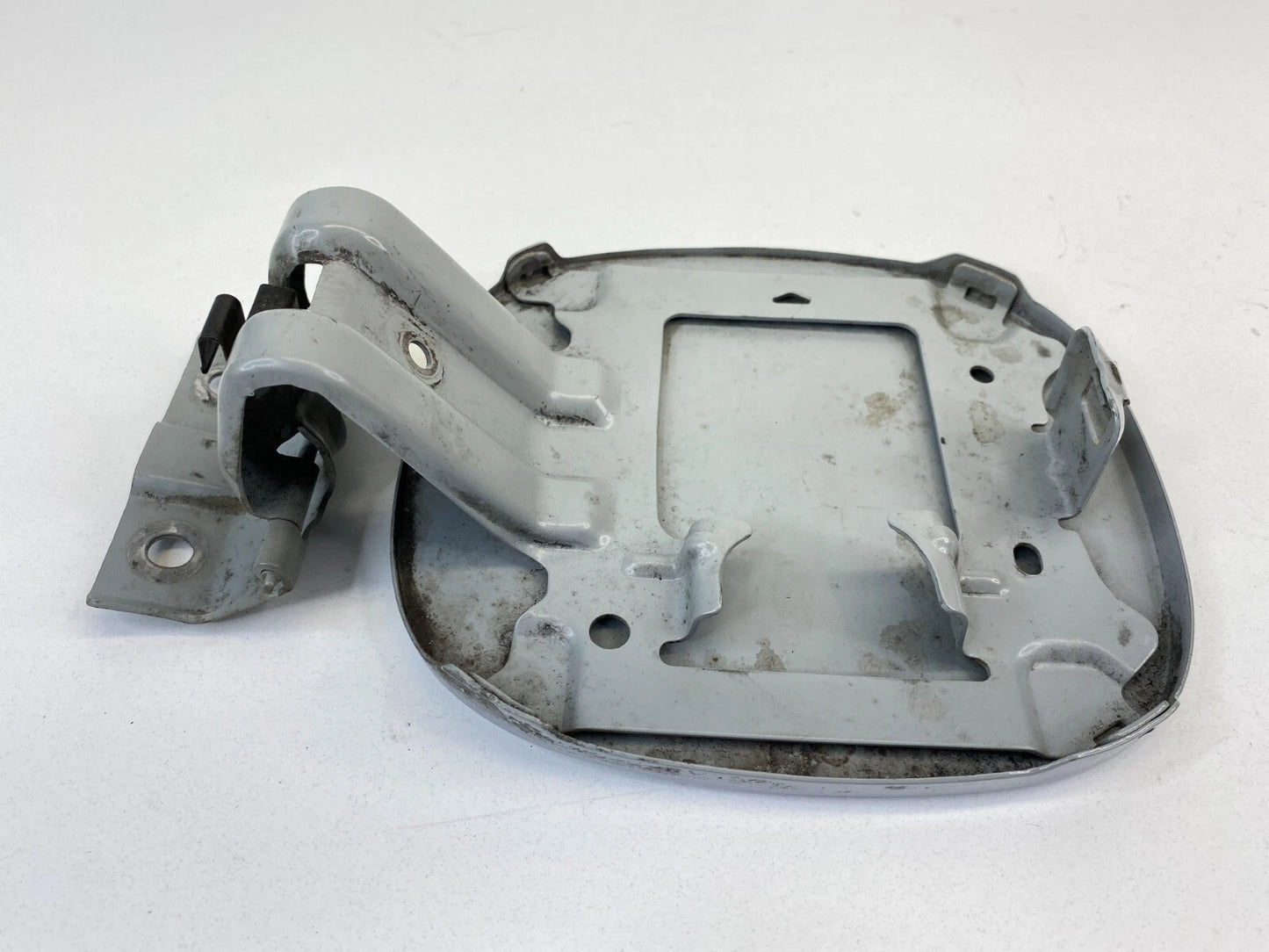 2007-2013 MITSUBISHI OUTLANDER FUEL FILLER DOOR GAS TANK LID COVER CAP OEM