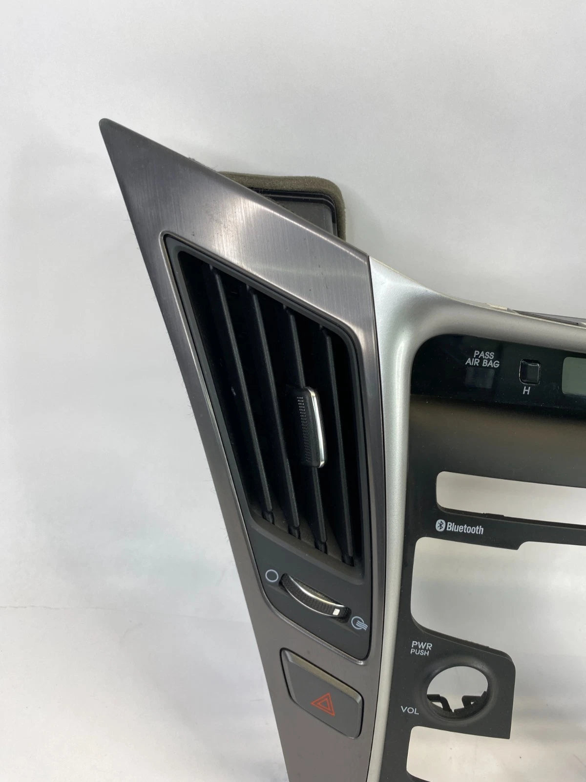 11-14 HYUNDAI SONATA CENTER DASH RADIO CLIMATE CONTROL BEZEL W/AIR VENTS & CLOCK