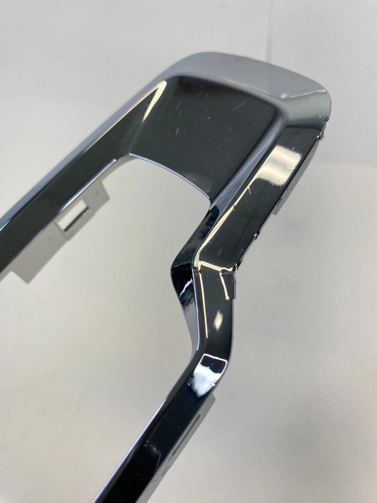 07-17 CHEVY EQUINOX CENTER CONSOLE GEAR SHIFTER BEZEL TRIM CHROME 20885260 OEM