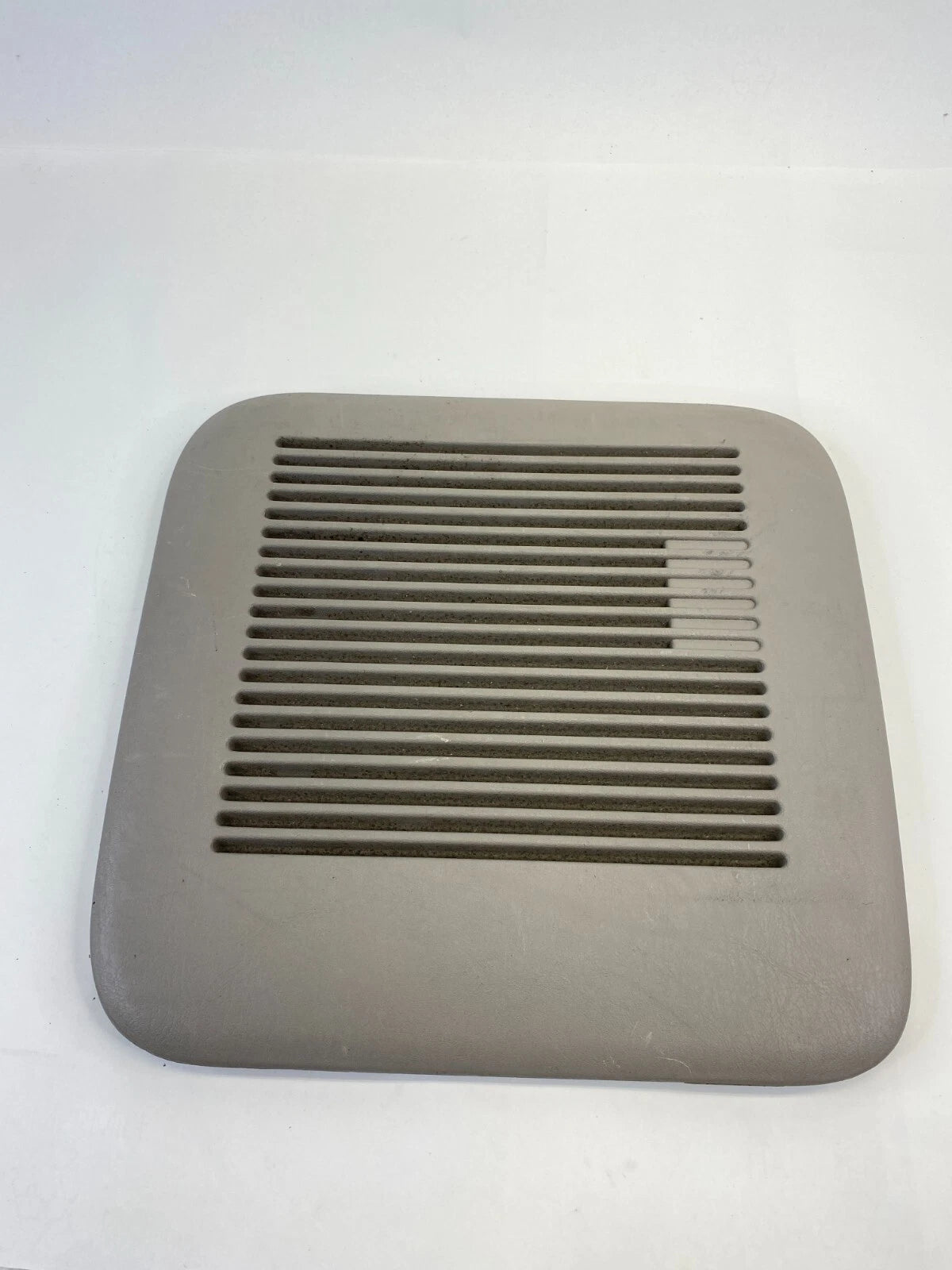 2001-2004 TOYOTA SEQUOIA REAR STORAGE LID RETURN VENT A/C COVER PANEL 625880C010