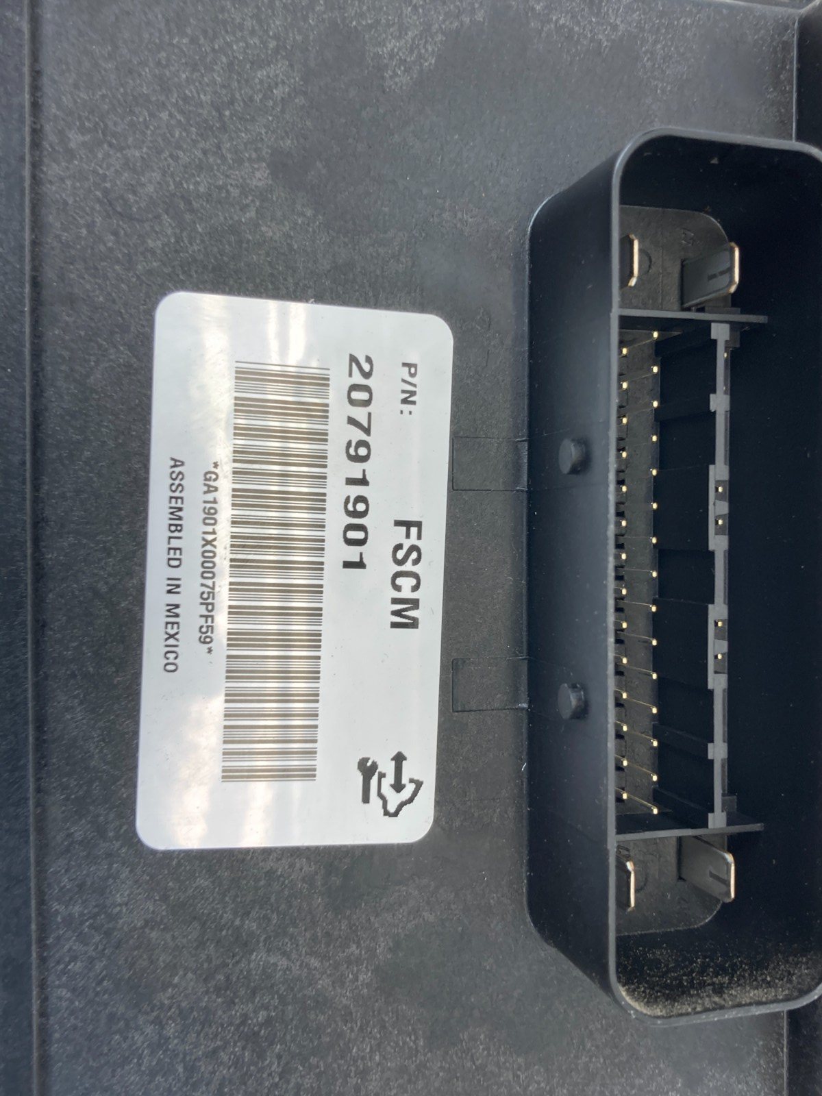 2011 2012 Buick Regal 2.4L A/T Fuel Pump Computer Control Module FSCM 20791901