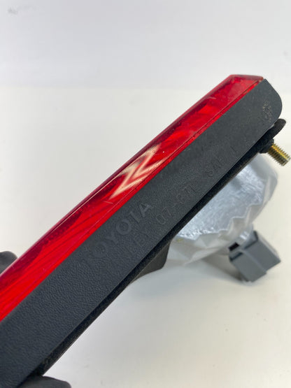 2003 2004 Toyota Avalon Left Driver Inner Trunk Lid Tail Light Taillight OEM