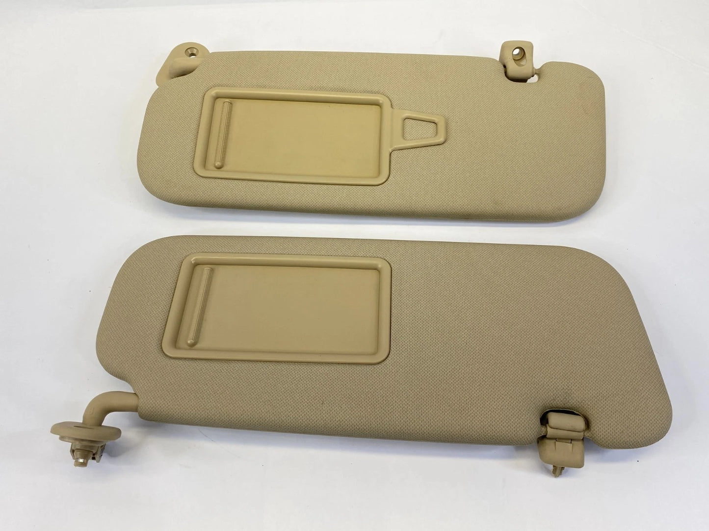 14-17 HYUNDAI ACCENT SUNVISOR SUN VISORS SHADE PAIR SET LH RH TAN W/ MIRROR OEM