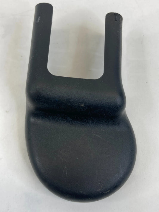 11-16 HYUNDAI ELANTRA FRONT LEFT SEAT INNER RIGHT SIDE TRACK END COVER CAP TRIM