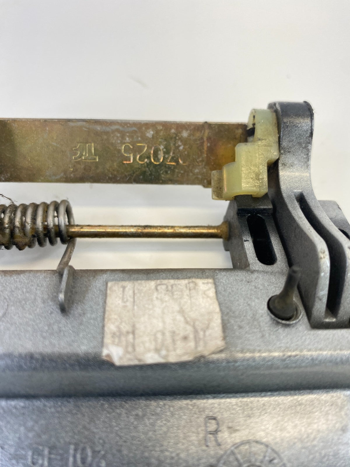 2000-2004 Toyota Avalon Rear Right Back Exterior Outer Door Handle Assembly