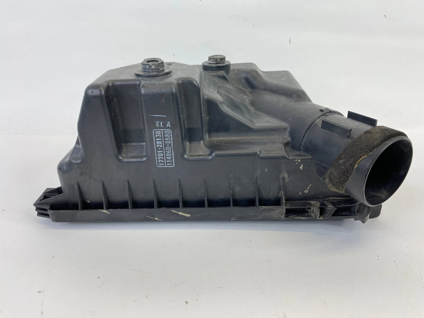2007-2011 TOYOTA CAMRY 2.4L AIR INTAKE LOWER COVER FRONT OEM FACTROY 17701-28130